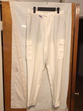 SuitSupply “Blake Flat Front Line Cargo Linen pants “ turned up cuff
Sz 30Tall